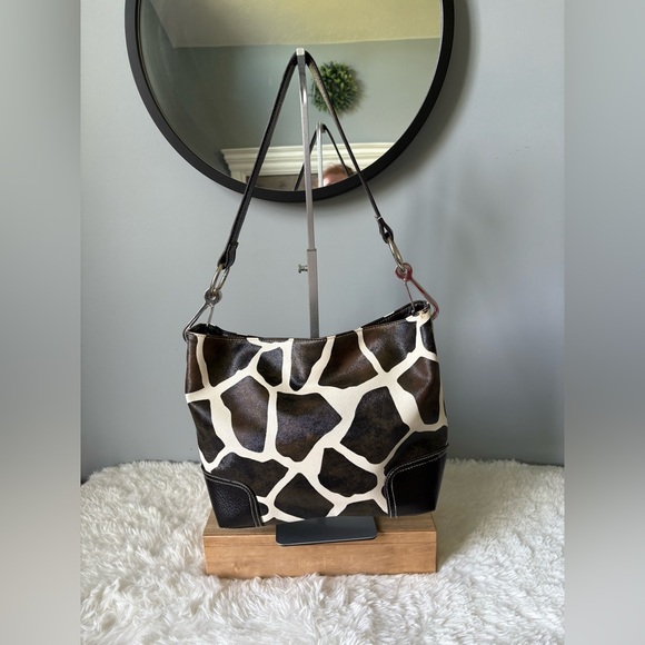 Bueno Cream and Brown Shoulder Bag - Picture 3 of 13